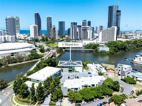 real estate broadbeach.